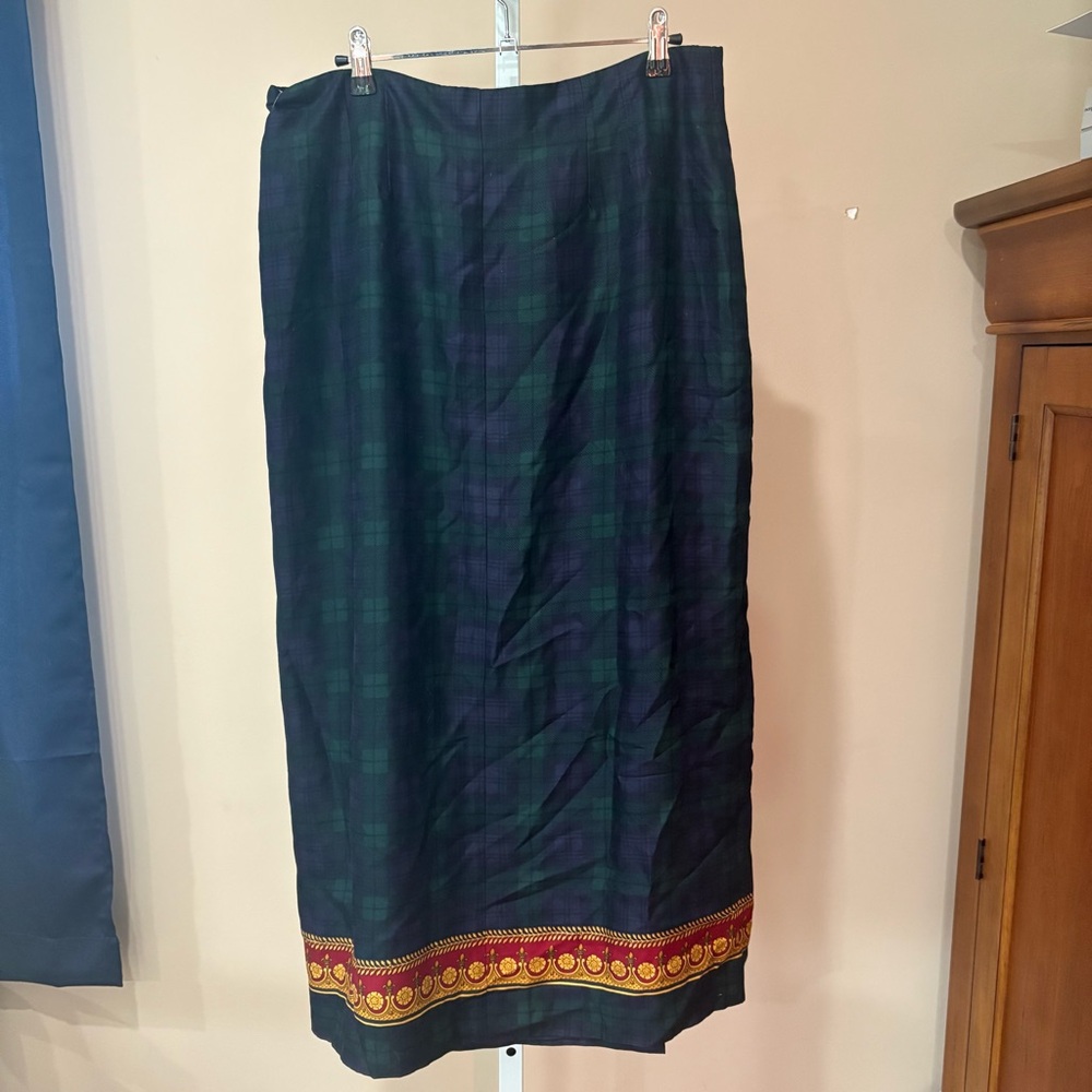 Cambridge Dry Goods Navy and Red Plaid Print Silk Skirt SIZE 16 - Picture 2 of 7